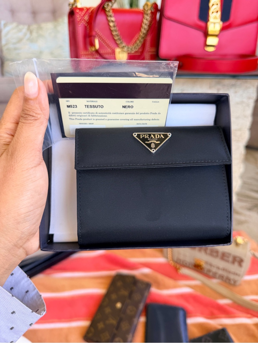 Like 🆕 Prada Nylon/Saffiano Leatuer Compact Wallet Complete Inclusion